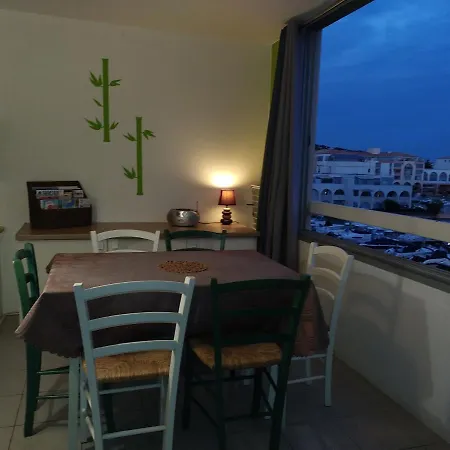 Mer, Bateaux, Canaux Apartment *